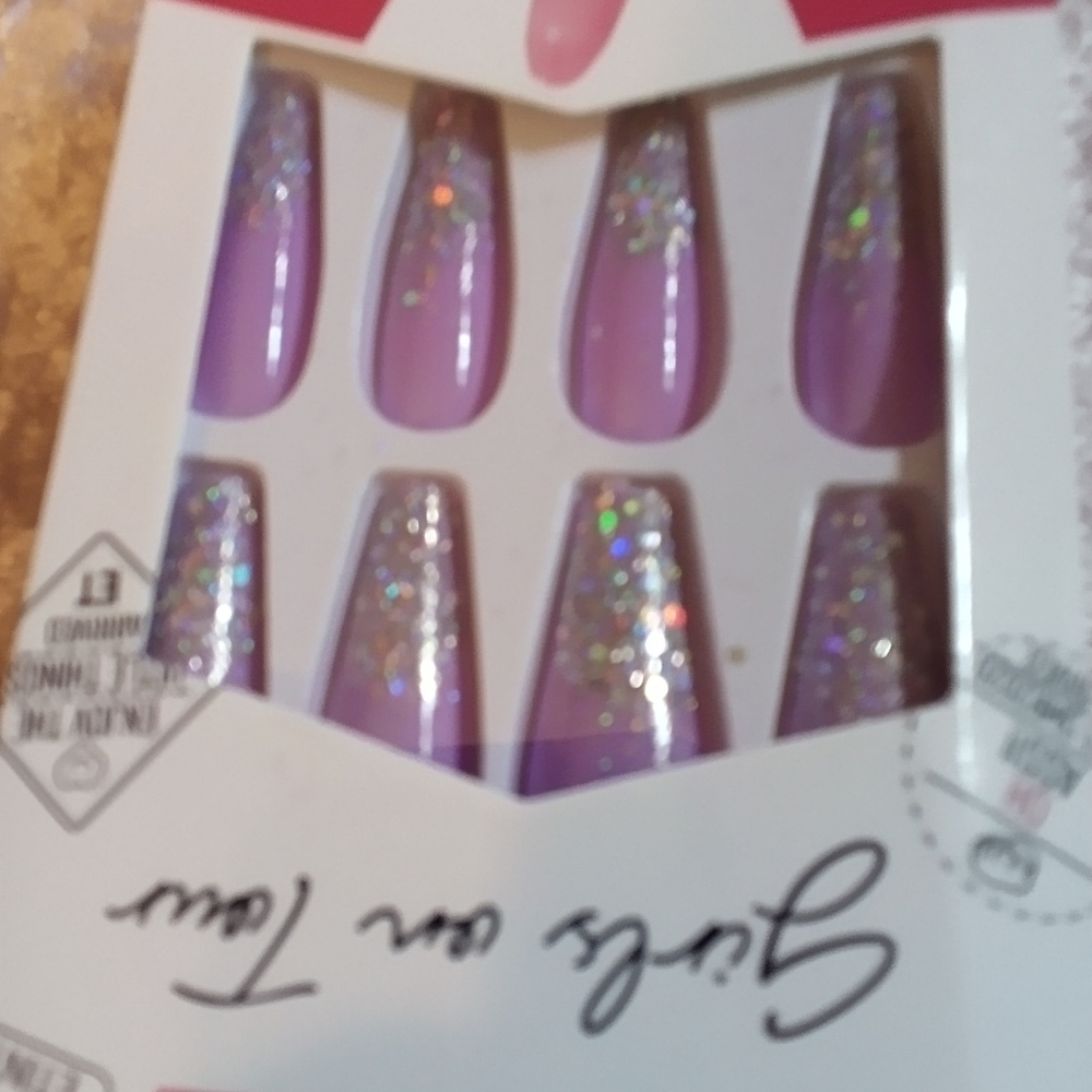 Nails - Picture 3 of 3
